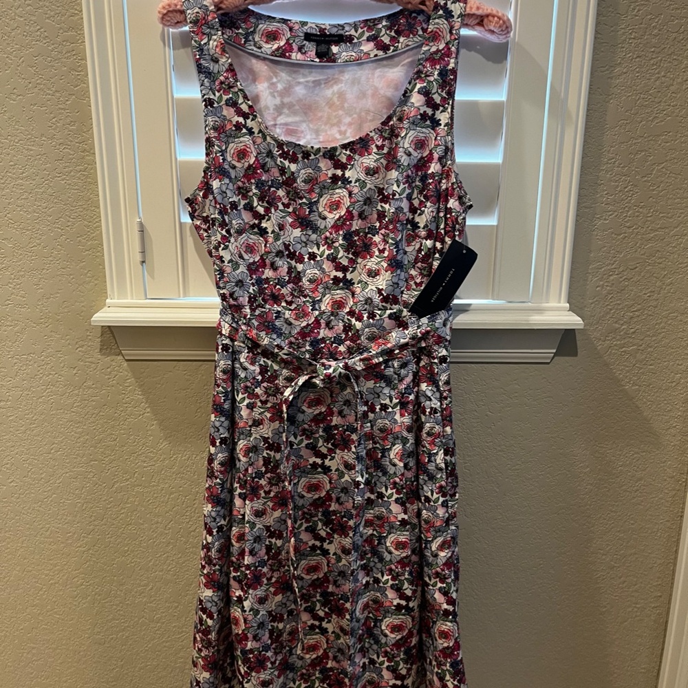 Size 10 Floral Tommy Hilfiger Dress